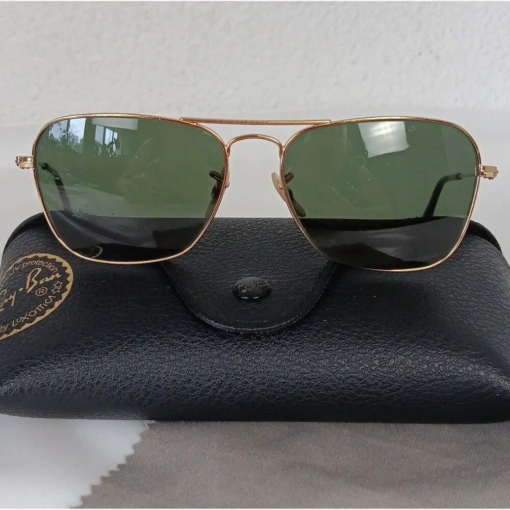 Ray Ban Sunglass Frames Gold Cravan Case Cleaning Cloth Needs Lens Flawed